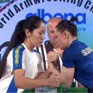 16-летняя казахстанка Улболсын Елмурат стала чемпионкой мира по армрестлингу