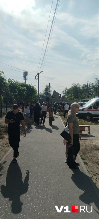 Очевидцы сообщают как минимум об одной пострадавшей | Источник: читатели V1.RU