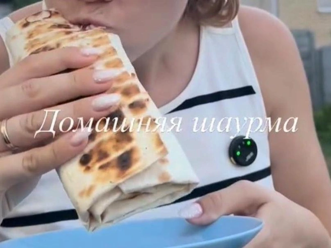 Волгоградский мастер раскрыла секрет сочной шаурмы | Источник: @furshet_vlg