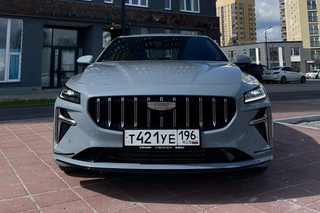 Автомобиль оснащен 4-цилиндровым двигателем мощностью 200 лошадиных сил | Источник: дилерский центр ОКАМИ