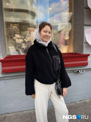 Дарья считает, что современная мода может быть немного театральной, но без разврата | Источник: Алёна Золотухина / NGS.RU