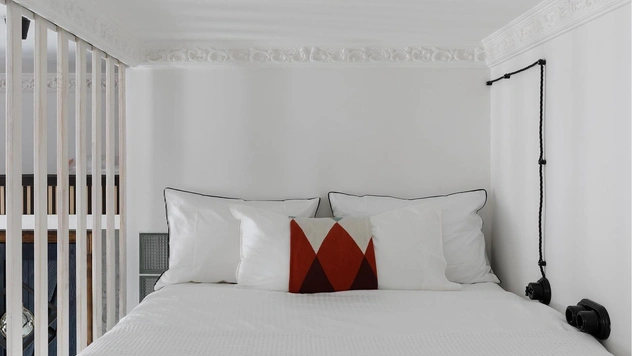 Спальня на антресоли: 40+ фотографий из проектов дизайнеров