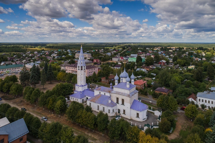 Крестовоздвиженский кафедральный собор. Общий вид с воздуха. | Источник: A.Savin / FAL, https://commons.wikimedia.org