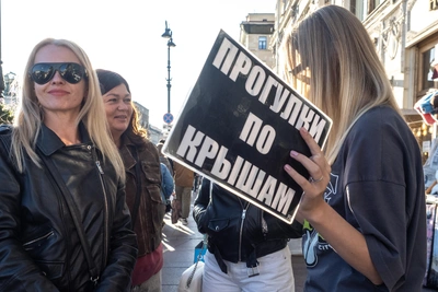 В Петербурге требуют заблокировать сайты с экскурсиями по крышам