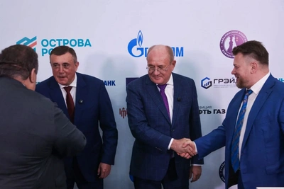 Газпром договорился об усилении безопасности на сахалинском шельфе