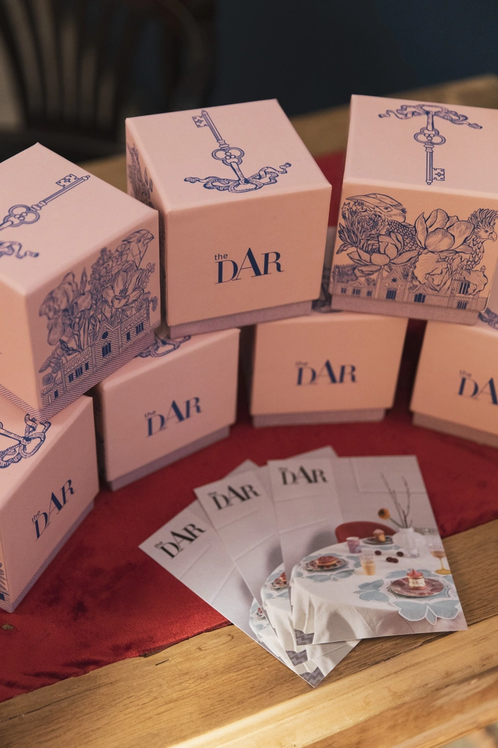 Ароматические свечи The Dar Store × Flame Moscow