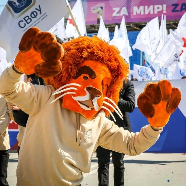 Участники первомайской демонстрации в 2022 году  | Источник: Федерация профсоюзов РС (Я)