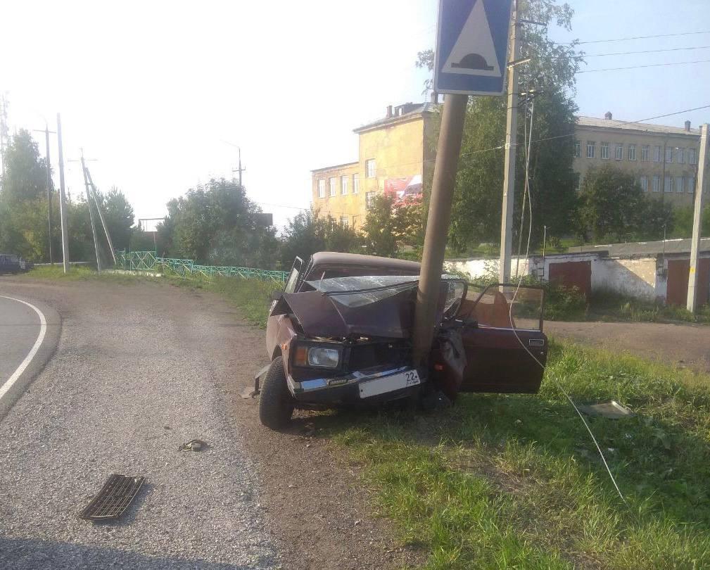 Что произошло в Осинниках: в ДТП в поселке Тайжина пострадали шесть  человек, в том числе трое детей, 11 августа 2022 г. - 11 августа 2022 -  НГС42.ру