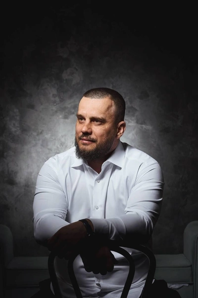 Максим Антонов