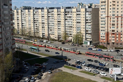 Трамвайная пробка у Комендантского проспекта