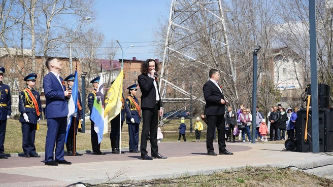 В конце митинга представили песню «Город доблести трудовой» | Источник: Дума города Иркутска / T.me