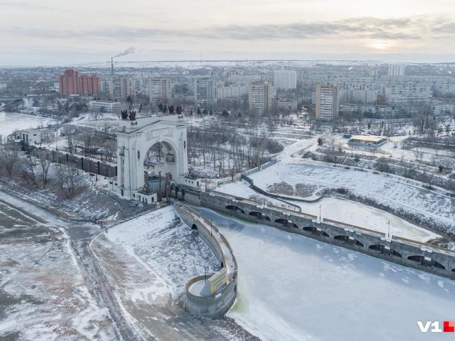 Из четырех поврежденных многоквартирных домов два находятся в Дзержинском районе Волгограда, еще два — в Красноармейском. | Источник: Павел Мирошкин / V1.RU