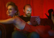 Алиса в Cтране чудес, или Ждем перемен