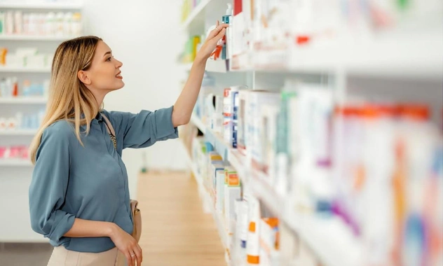 От чая для похудения до антибиотиков: какие аптечные препараты бьют по почкам