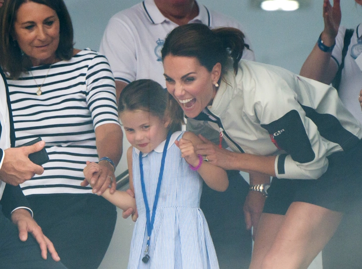 Принцесса Шарлотта, Кейт Миддлтон и Кэрол Миддлтон, 9 августа 2019 года