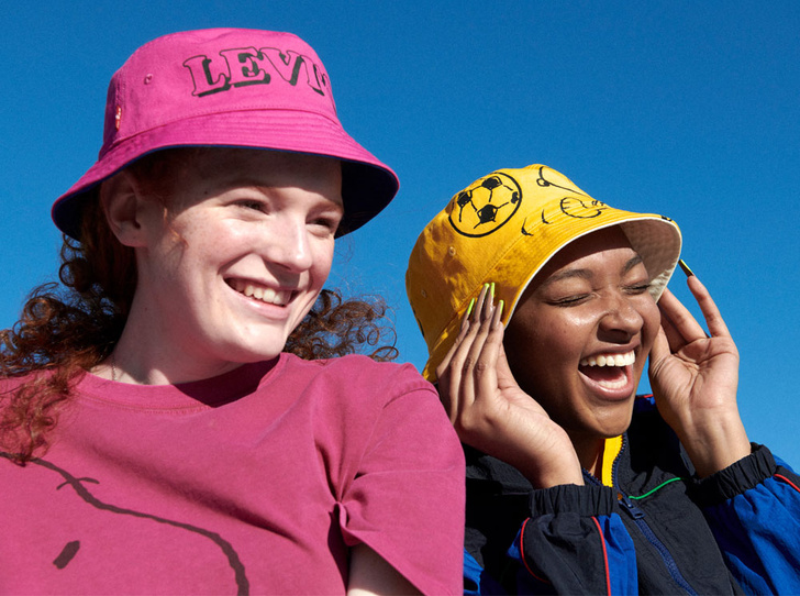 levi's peanuts bucket hat