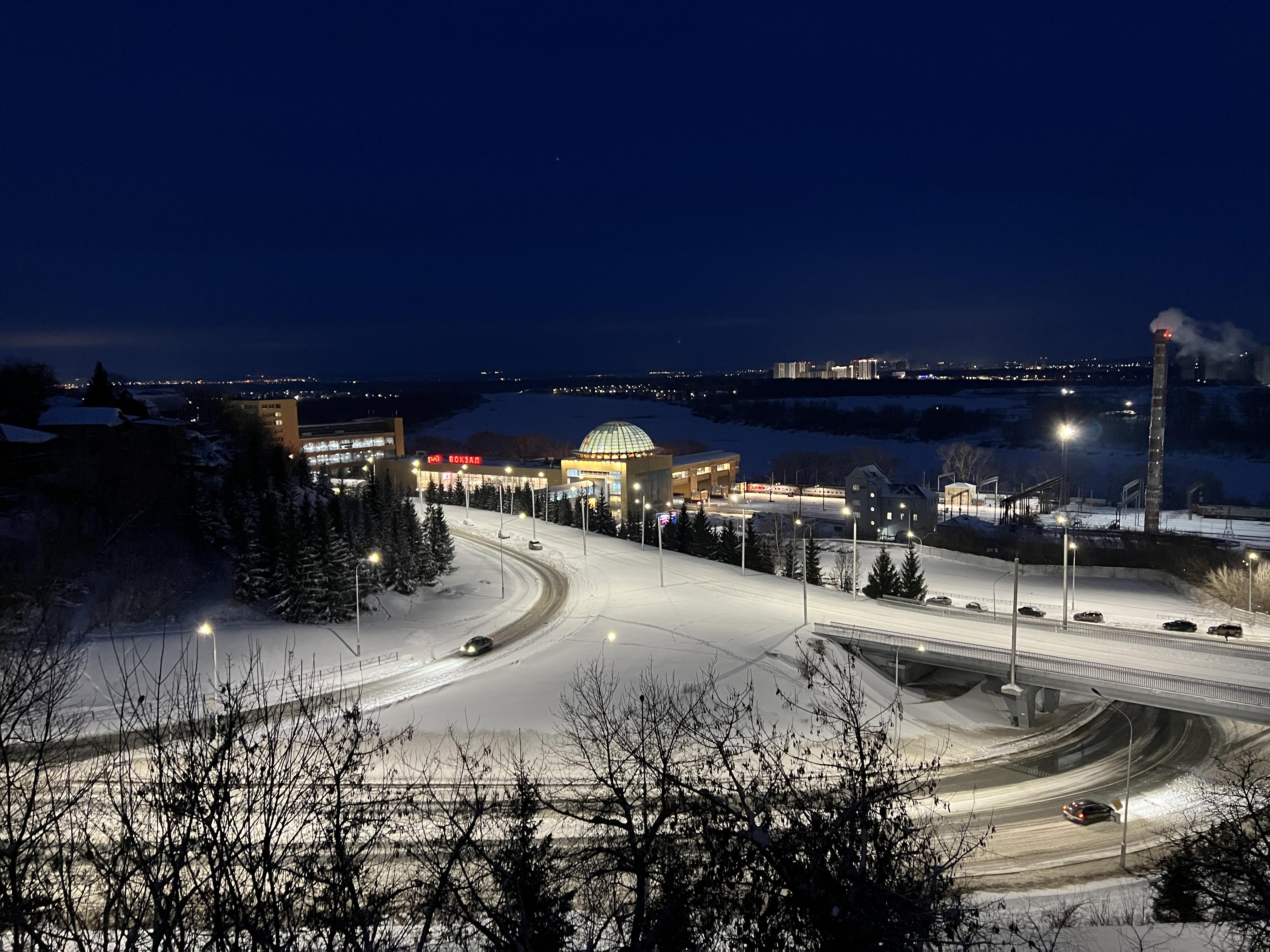 Салатики засыпают, город просыпается: фоторепортаж из оживающей посленовогодней Уфы