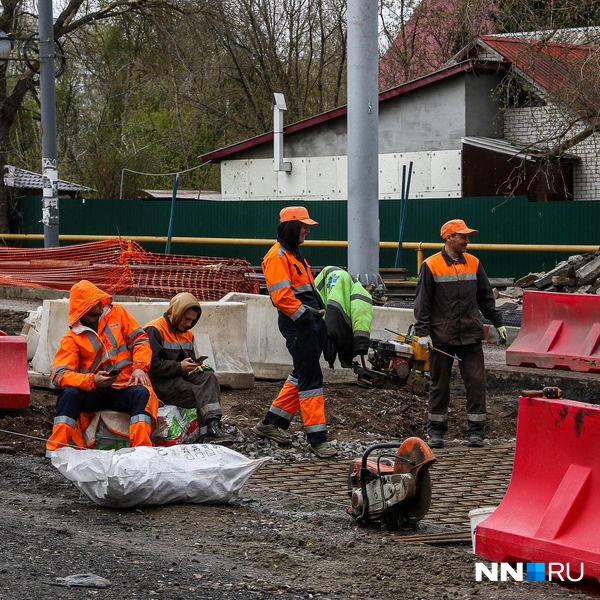 У рабочих своя атмосфера | Источник: Наталья Бурухина / NN.RU