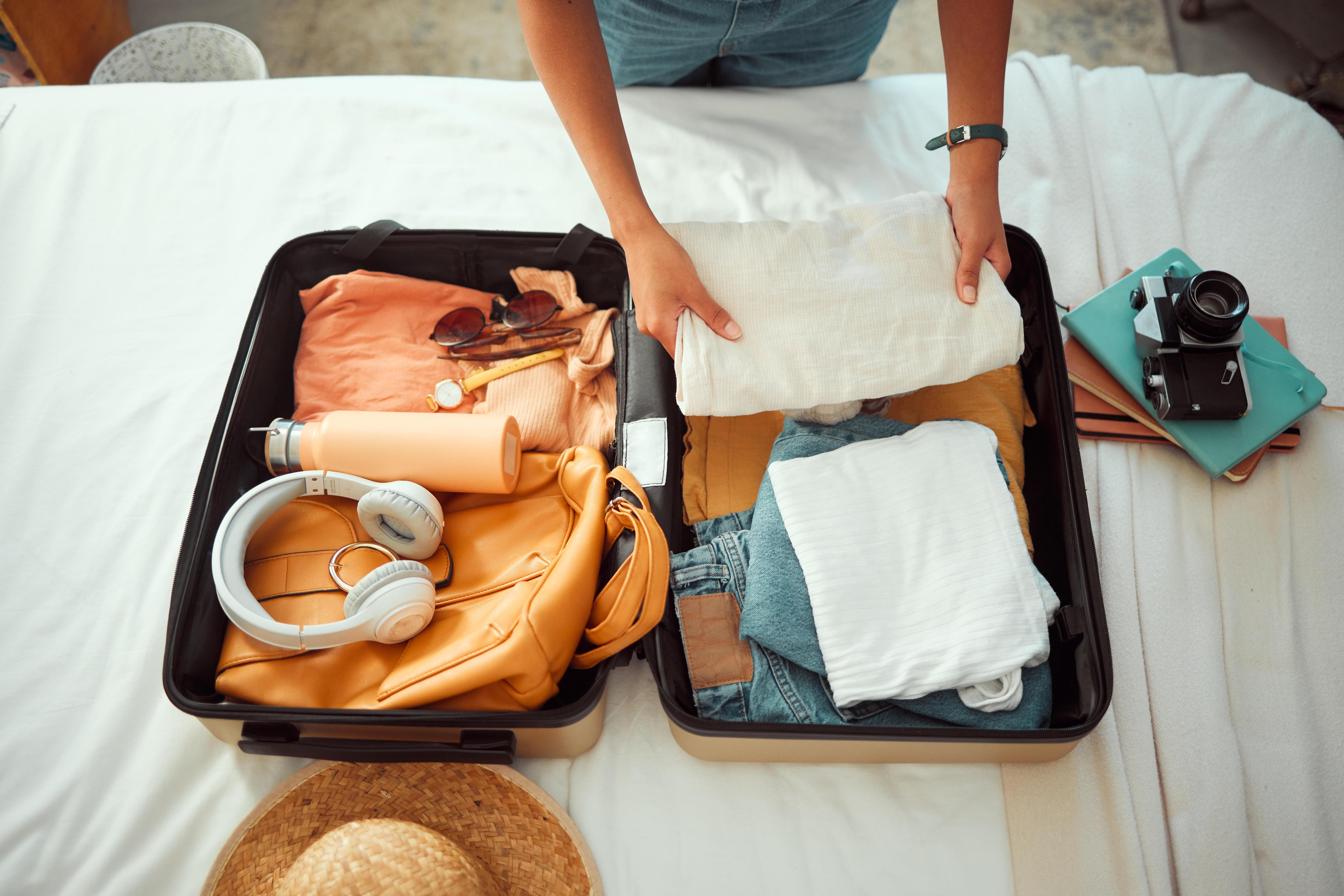 Сдавать в багаж строго запрещается: 7 вещей, которые надо взять с собой в самолет