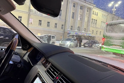 На проспекте Ленина в Екатеринбурге столкнулись семь машин