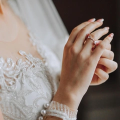 В Сети завирусилось видео со второй женой на свадьбе: есть ли в РФ запрет на многоженство и как за него наказывают