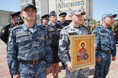Судебные приставы присоединились к Крестному ходу в Хабаровске