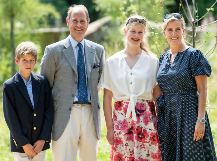 Королевская идиллия: принц Эдвард и герцогиня Софи провели день с наследниками