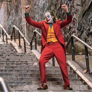 Лестница из фильма «Джокер» стала достопримечательностью Нью-Йорка