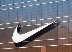 Штраф в $7,5 млн за «клуб для мальчиков»: Nike проиграл суд по делу о гендерной дискриминации