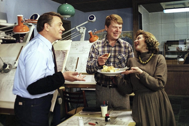 Даже в небольших ролях — звезды: Леонид Куравлев, Михаил Кокшенов и Лариса Удовиченко | Источник: «Мосфильм» / Legion-Media