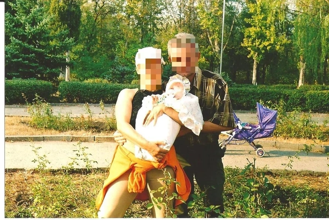 Счастливая семья. Но сначала не станет мамы, а потом — дочери | Источник: социальные сети отца
