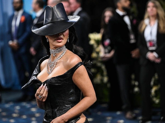 Худшие образы Met Gala 2025 — у Кайли Дженнер и Ким Кардашьян
