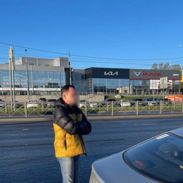 Петербуржец под градусом попытался откупиться от сотрудников ДПС, но не вышло | Источник: Петербургская полиция / Telegram