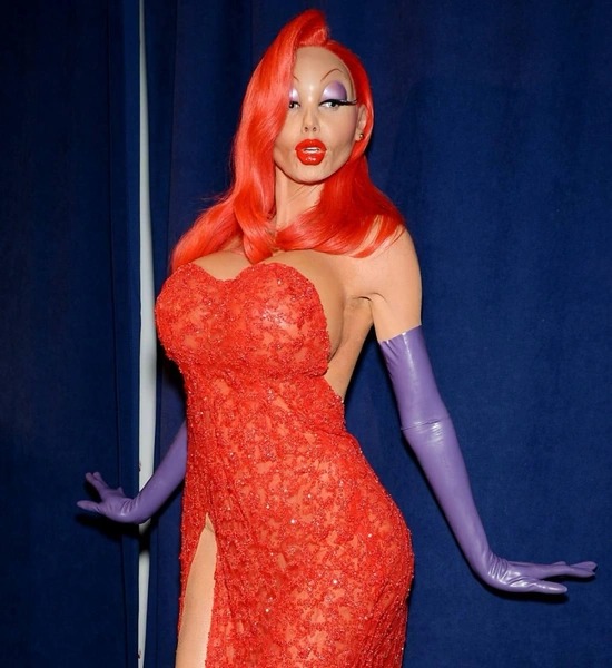 Инопланетянин, зомби, червь и еще 12 самых безумных костюмов королевы Хэллоуина Хайди Клум | Источник: Соцсети