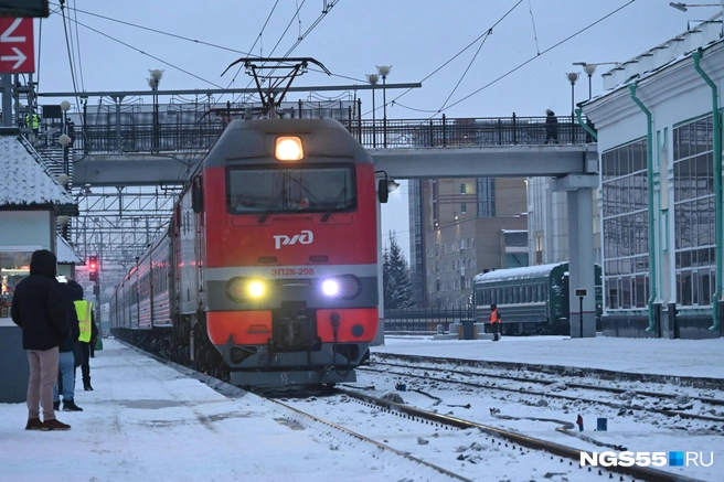 Следующая остановка&nbsp;— Новый год! | Источник: Артемий Скиба / NGS55.RU