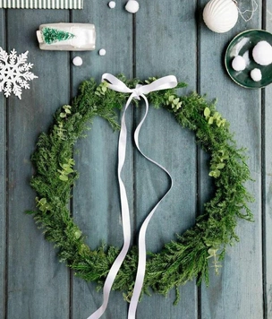 Новогодний венок своими руками: 3 простых идеи + видео-бонус с мастер-классом