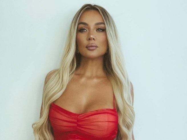 Анна Седокова призналась, что забывает тексты своих песен и иногда спасается фонограммой | Источник: Анна Седокова | Anna Sedokova / T.me