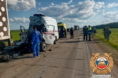 В Башкирии в ДТП с машиной скорой помощи погибли три человека