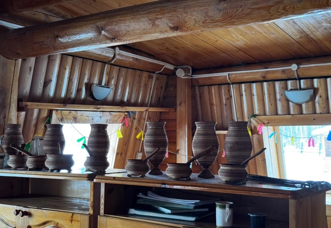 Уголок с посудой | Источник: Ольга Донская / 14.RU