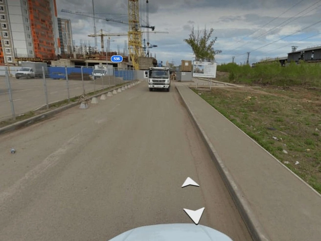 В 2024 году здесь была техническая дорога | Источник: yandex.ru/maps