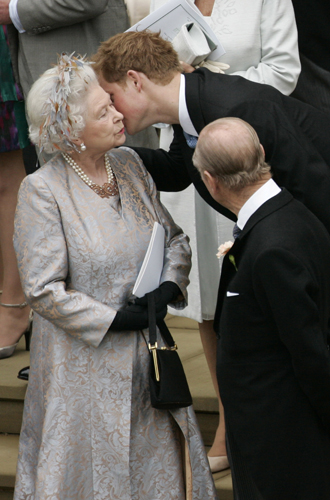 Принц Гарри великолепно целуется