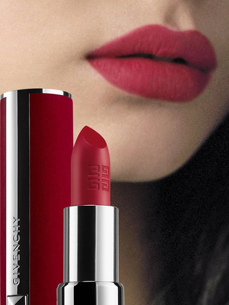Сэди Синк — лицо новой рекламной кампании Givenchy Le Rouge Deep Velvet