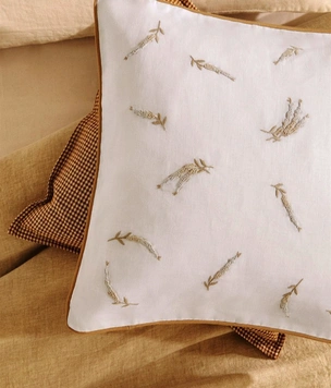 Летний шопинг ELLE DECORATION: 17 аксессуаров из льна