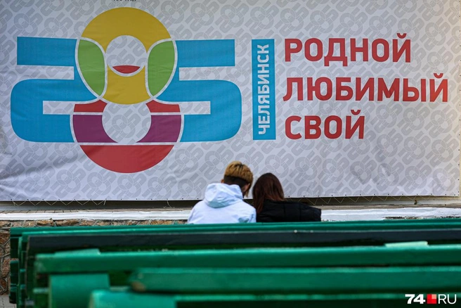 В горсаду имени Пушкина ждали оркестр «Малахит», но из-за похолодания выступление перенесли | Источник: Илья Бархатов