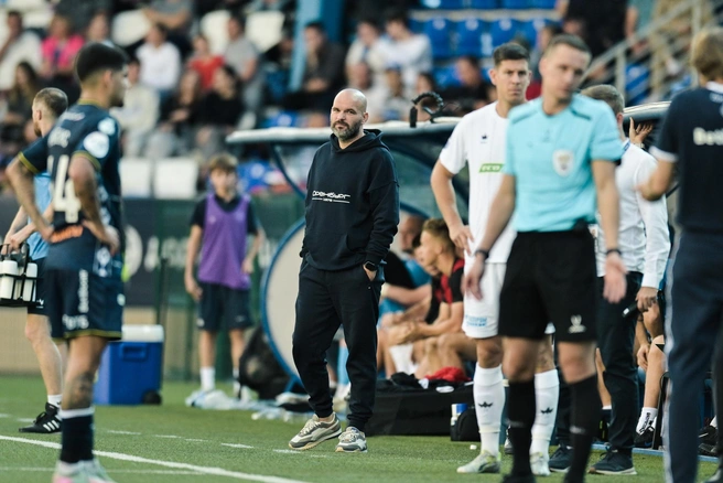 Стало известно, кто ушел из тренерского штаба «Оренбурга» вместе с Владимиром Слишковичем | Источник: ФК «Оренбург» / ВКонтакте