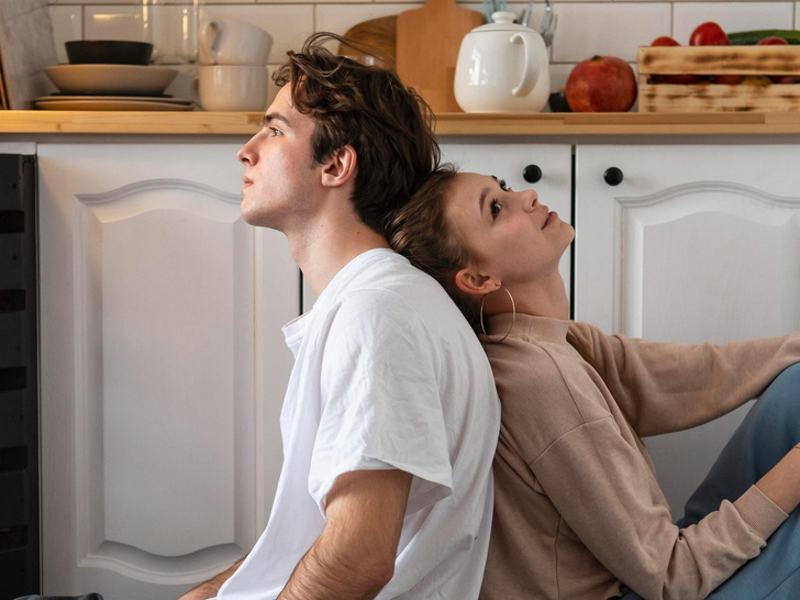 «Меня напрягает, как ты дышишь»: 17 мужских привычек, которые могут довести до развода