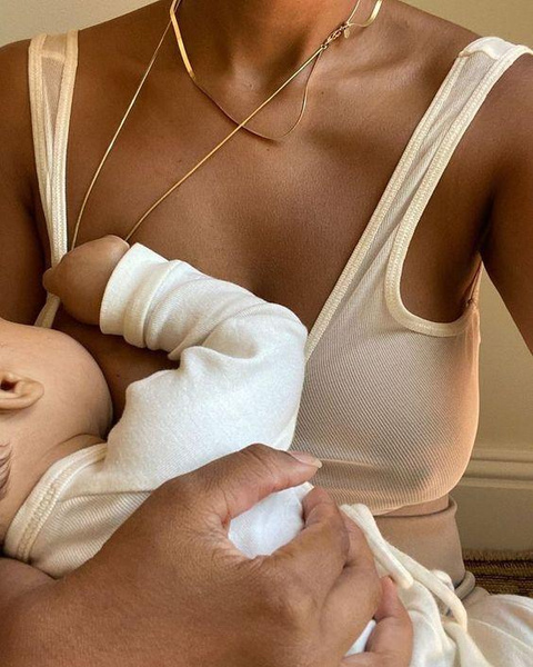 Нужно ли кормить ребенка грудью после года: мифы и правда