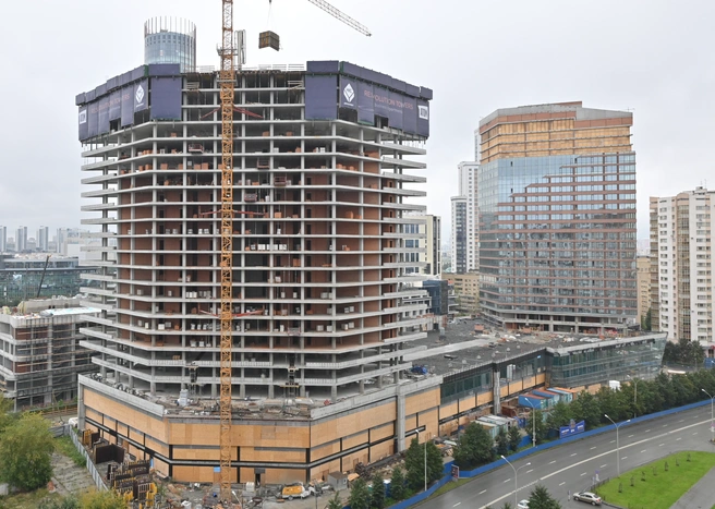Re: Volution Towers (Революшн Тауэрс) — жилые апартаменты в центре Екатеринбурга. Двор-сад на крыше стилобата, целый этаж сервисов и другие решения обеспечат высочайший уровень комфорта | Источник: «Атом»