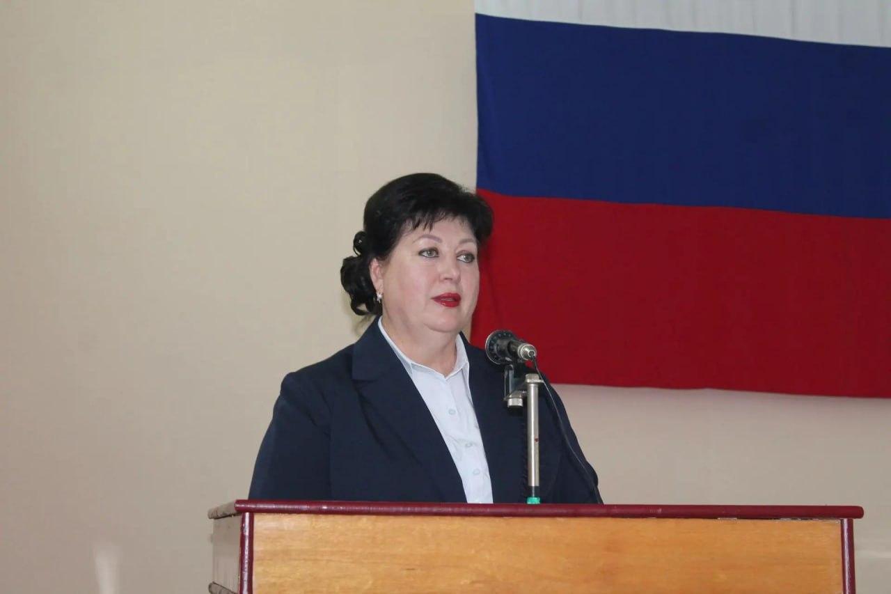 Еще одна. Глава Чертковского района сложила свои полномочия