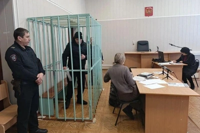 Экс-начальнику участковых продлили домашний арест по делу о золоте